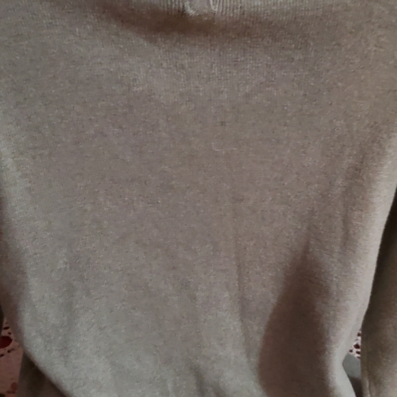 Sweater - Picture 3 of 5